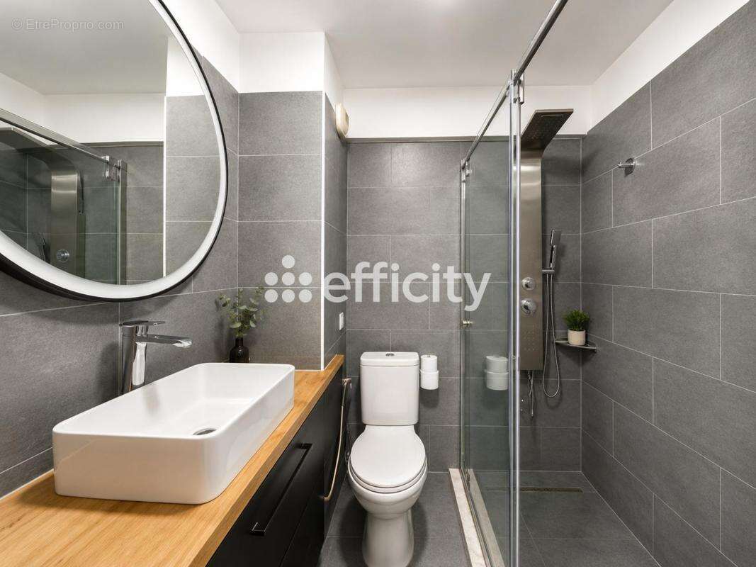 Appartement à MARSEILLE-8E