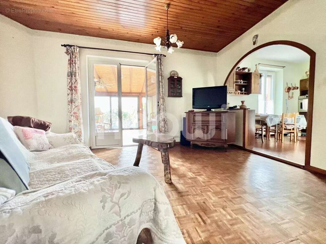 Maison à CHATEAUGAY