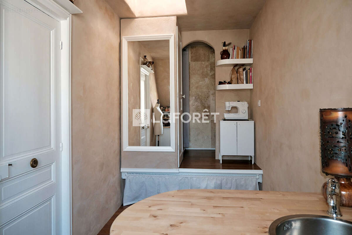 Appartement à PARIS-7E