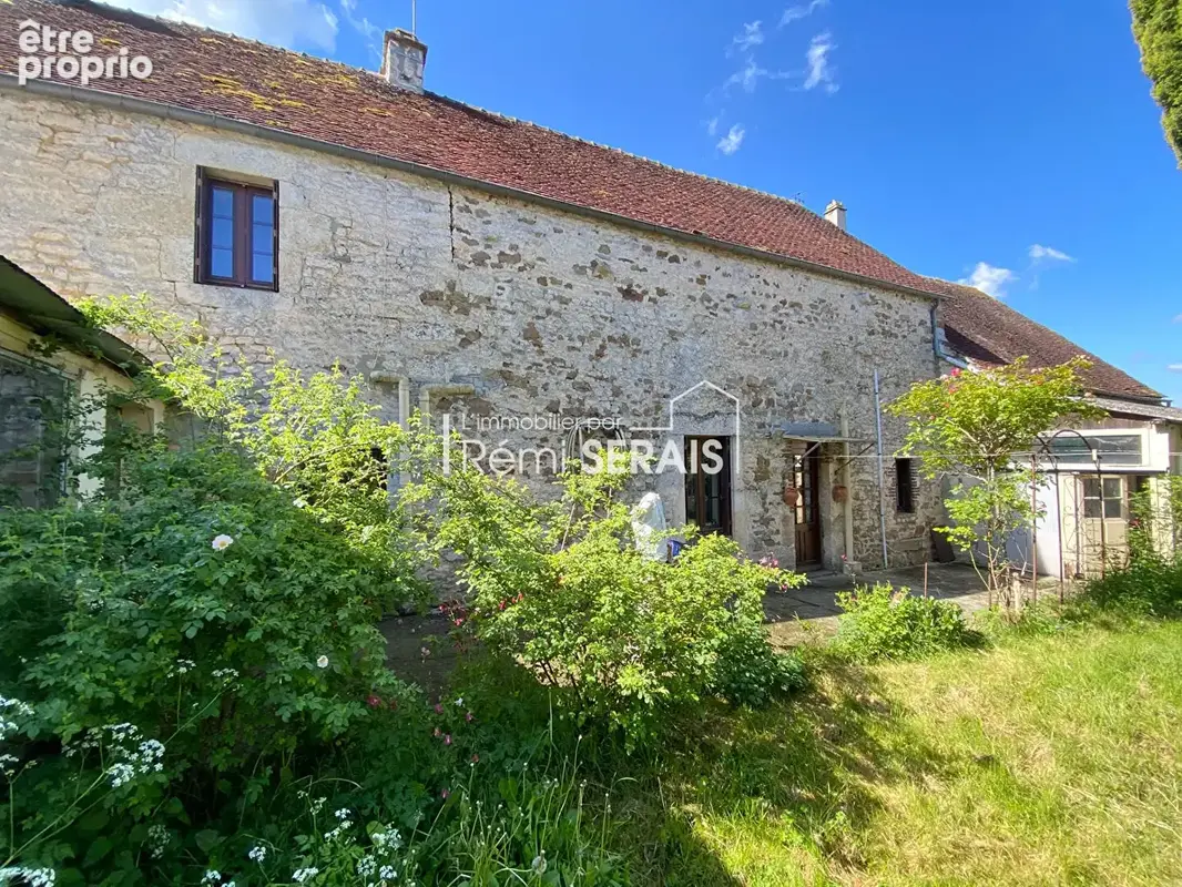 Belle maison familiale avec verger et espaces de vie chaleureux à proximité des commerces - photo 12