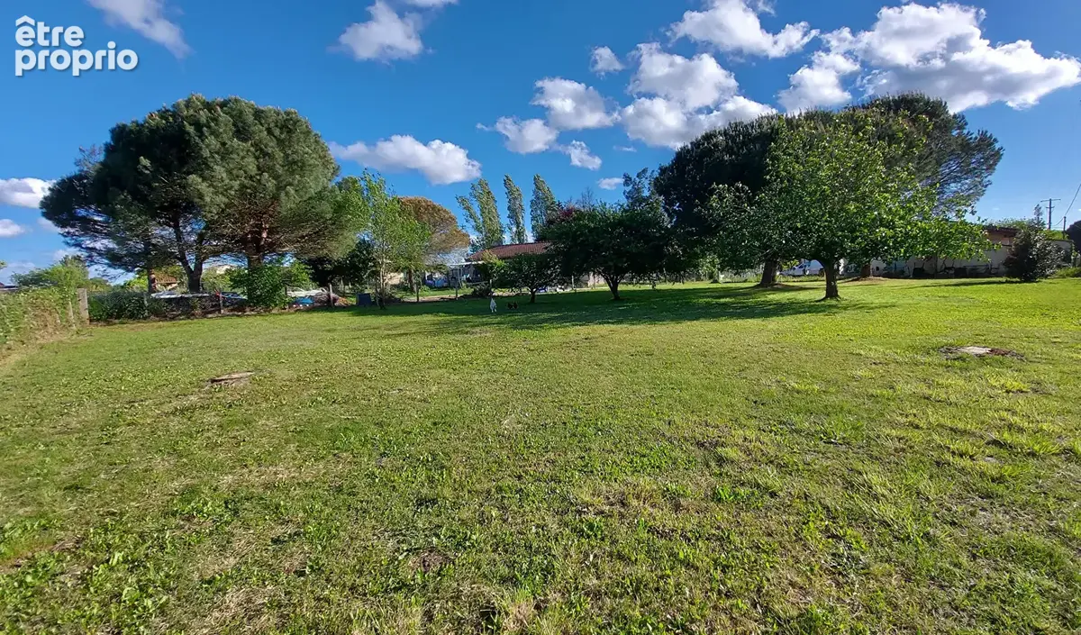 Montaigut-sur-Save - Terrain - 1580m² - photo 2