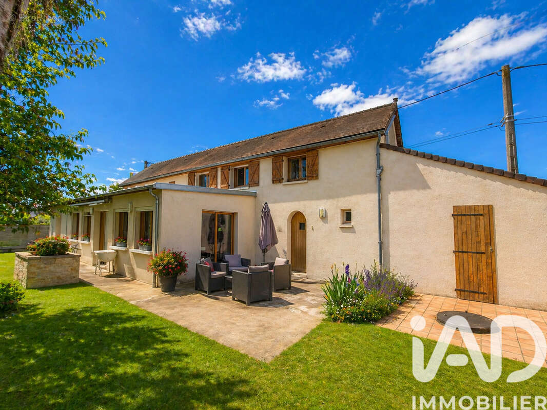 Photo 2 - Maison à CHATELLERAULT