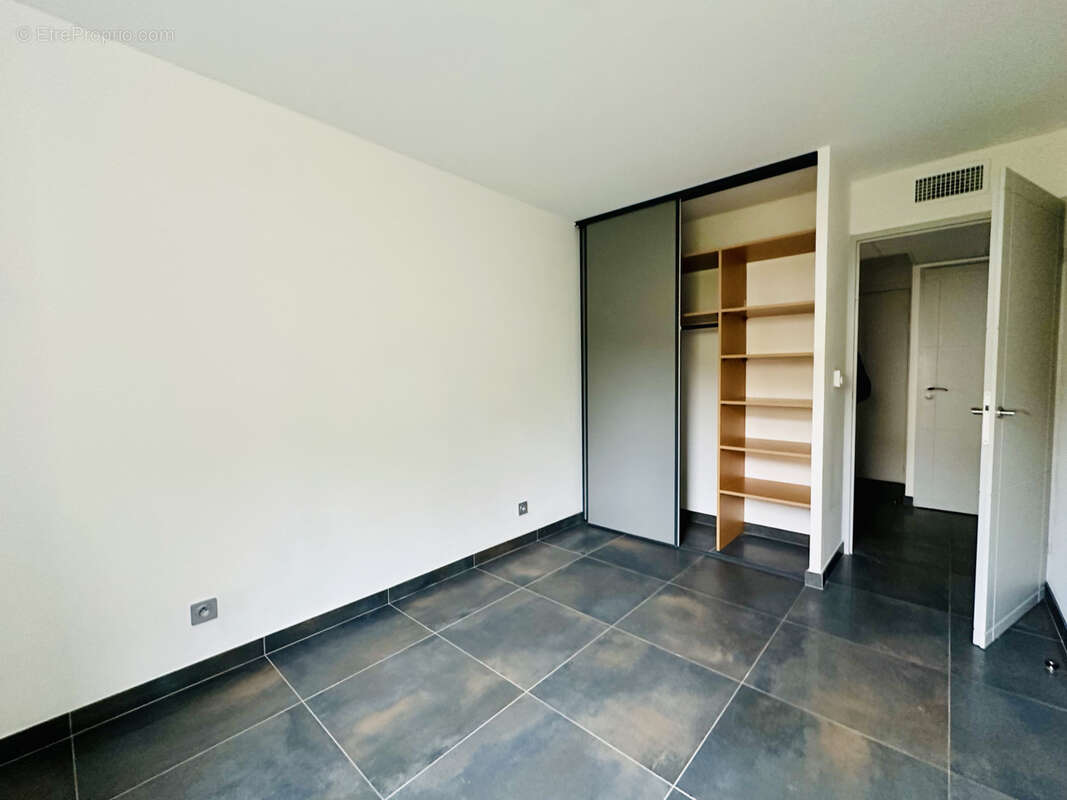 Appartement à LATTES