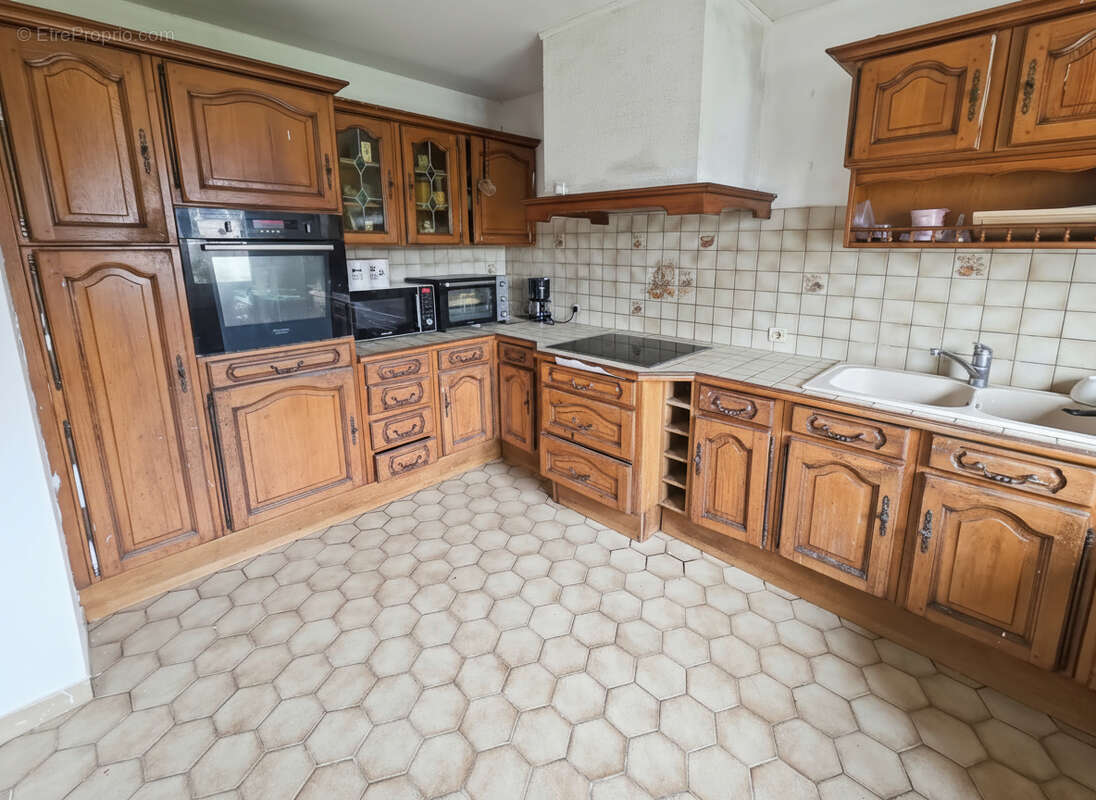 Maison à VERRIERES-LE-BUISSON