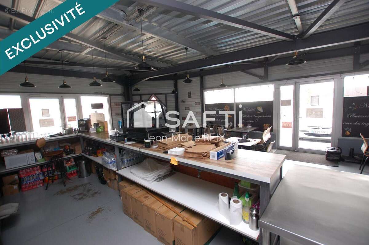 Photo 3 - Commerce à ETAULIERS