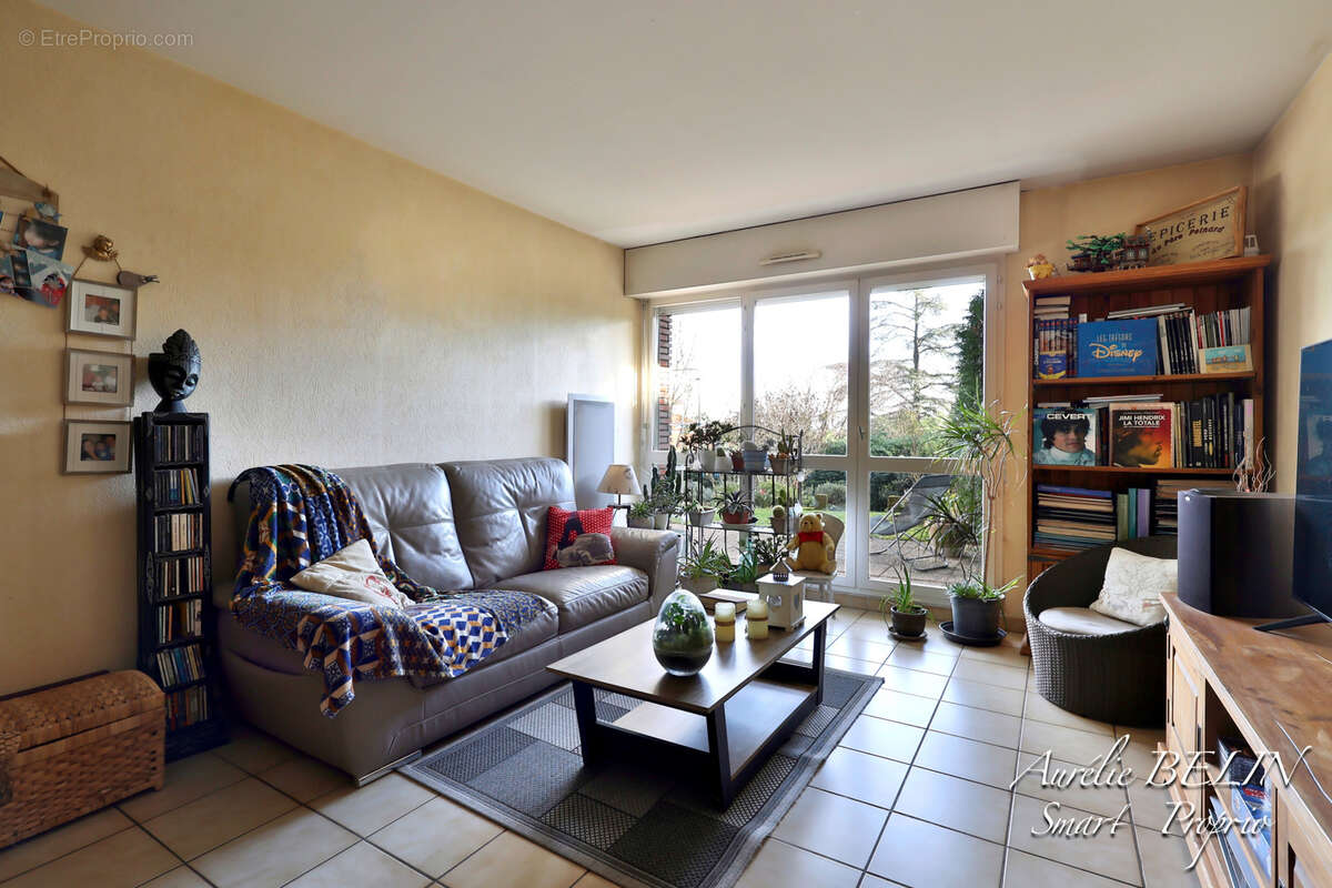 Appartement à SAINT-GENIS-LES-OLLIERES