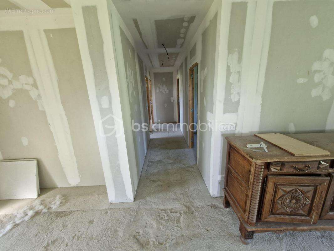 Maison à MENESPLET