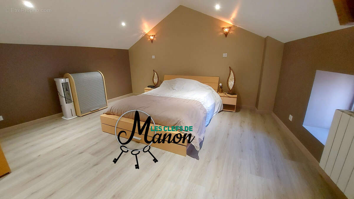 Maison à CHATEAUPONSAC