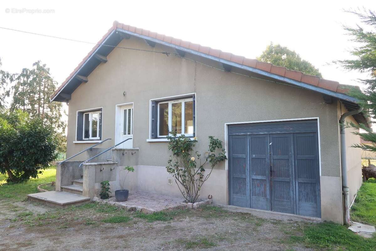 Maison à BOISSET-LES-MONTROND