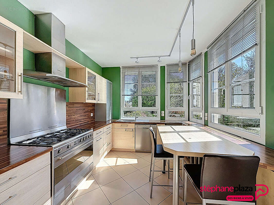 Maison 5 chambres avec grand garage et jardin - photo 3