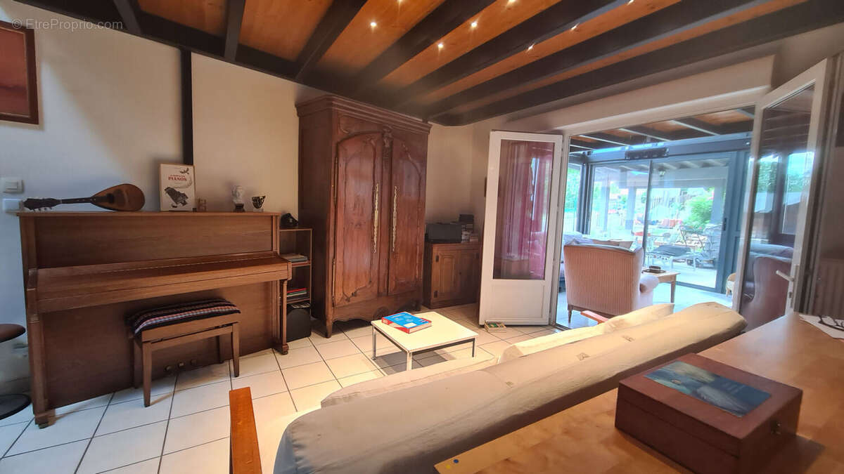 Maison à BAS-EN-BASSET