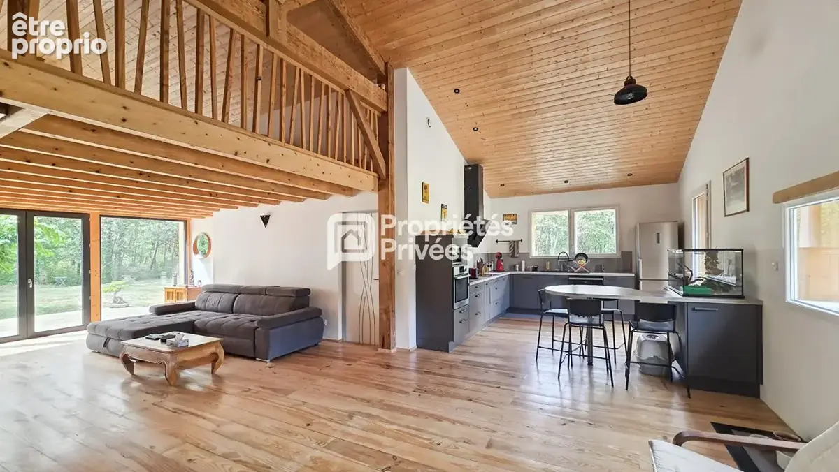 Grignols  Maison de charme rénovée, terrain de plus de 5 000 m² et aucun voisin - photo 7