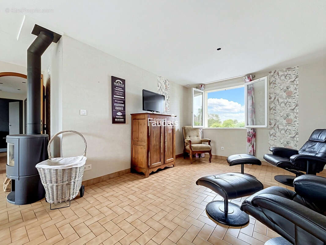 Maison 106 m² à Gouville-Sur-Mer  - photo 5