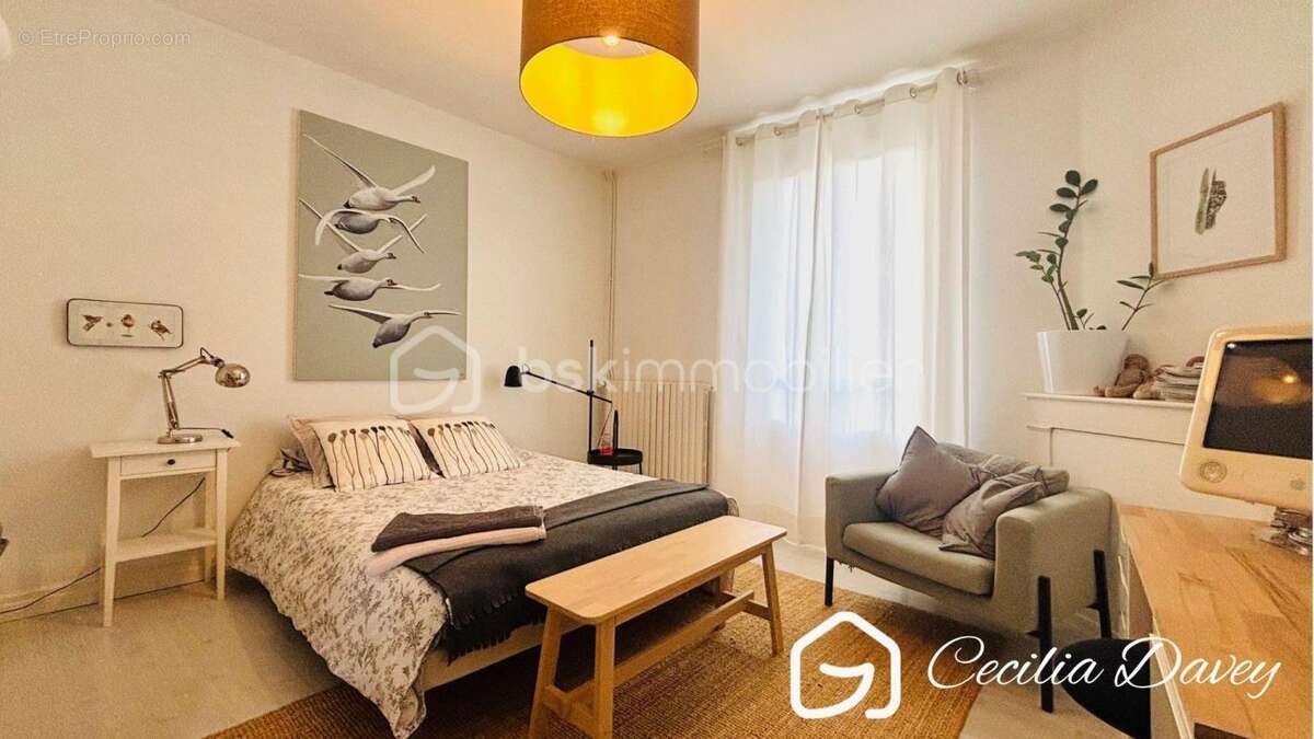 Maison à VILLENEUVE-SUR-YONNE