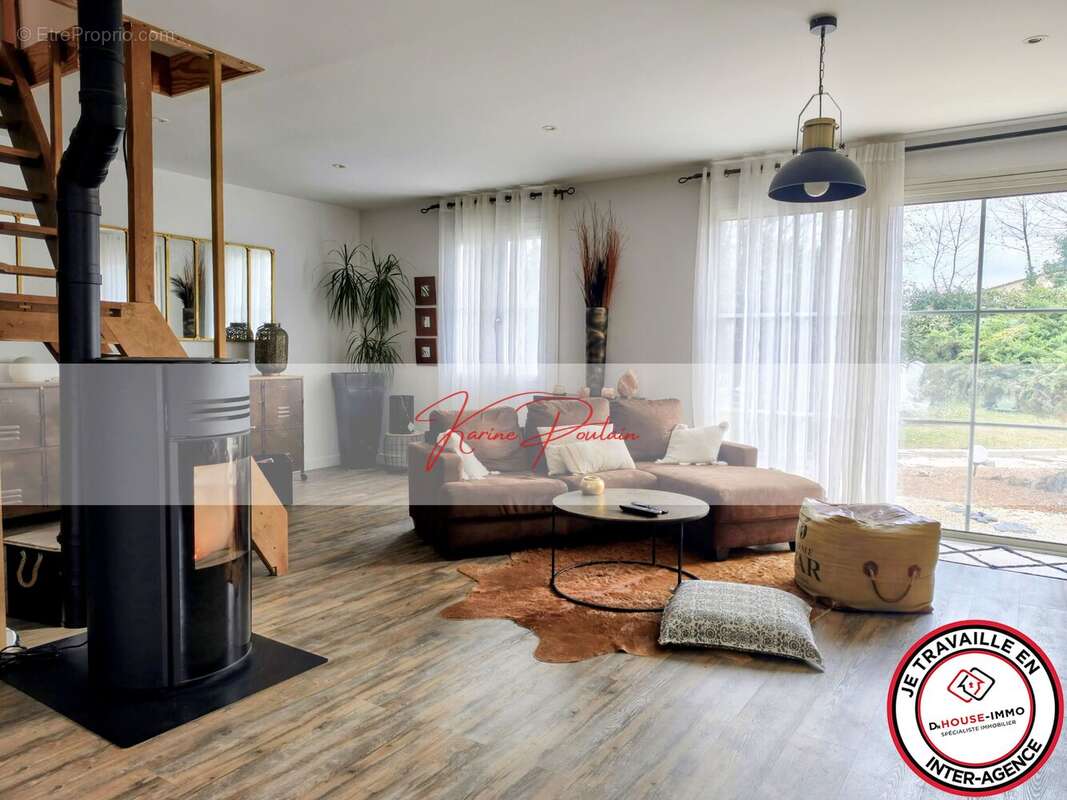 Maison à AMBARES-ET-LAGRAVE