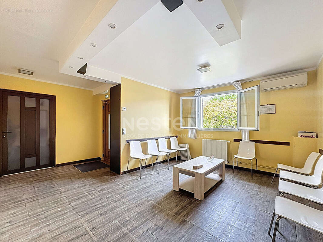 Commerce à LAMORLAYE