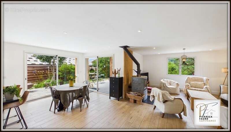 Briançon – Élégante maison familiale de 171.8m², jardin et garage - photo 16