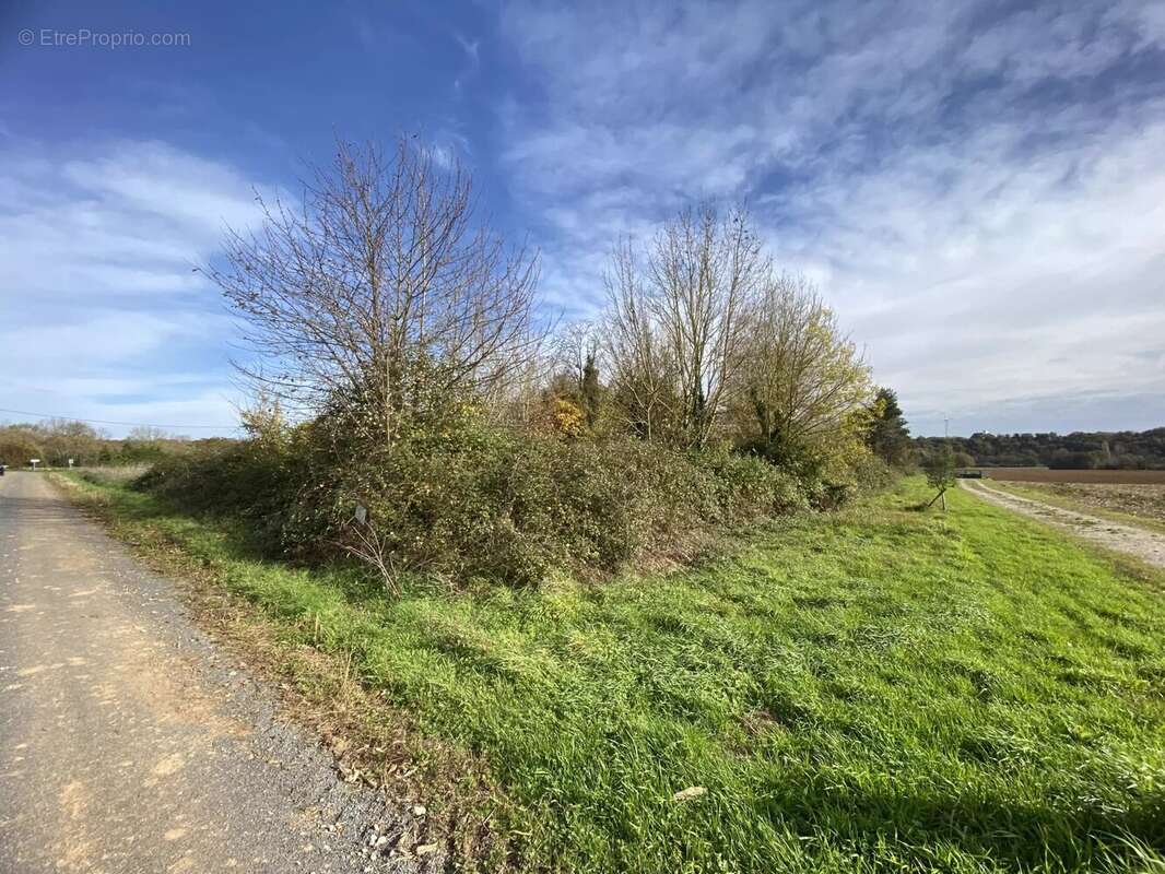 Terrain à VOULEME
