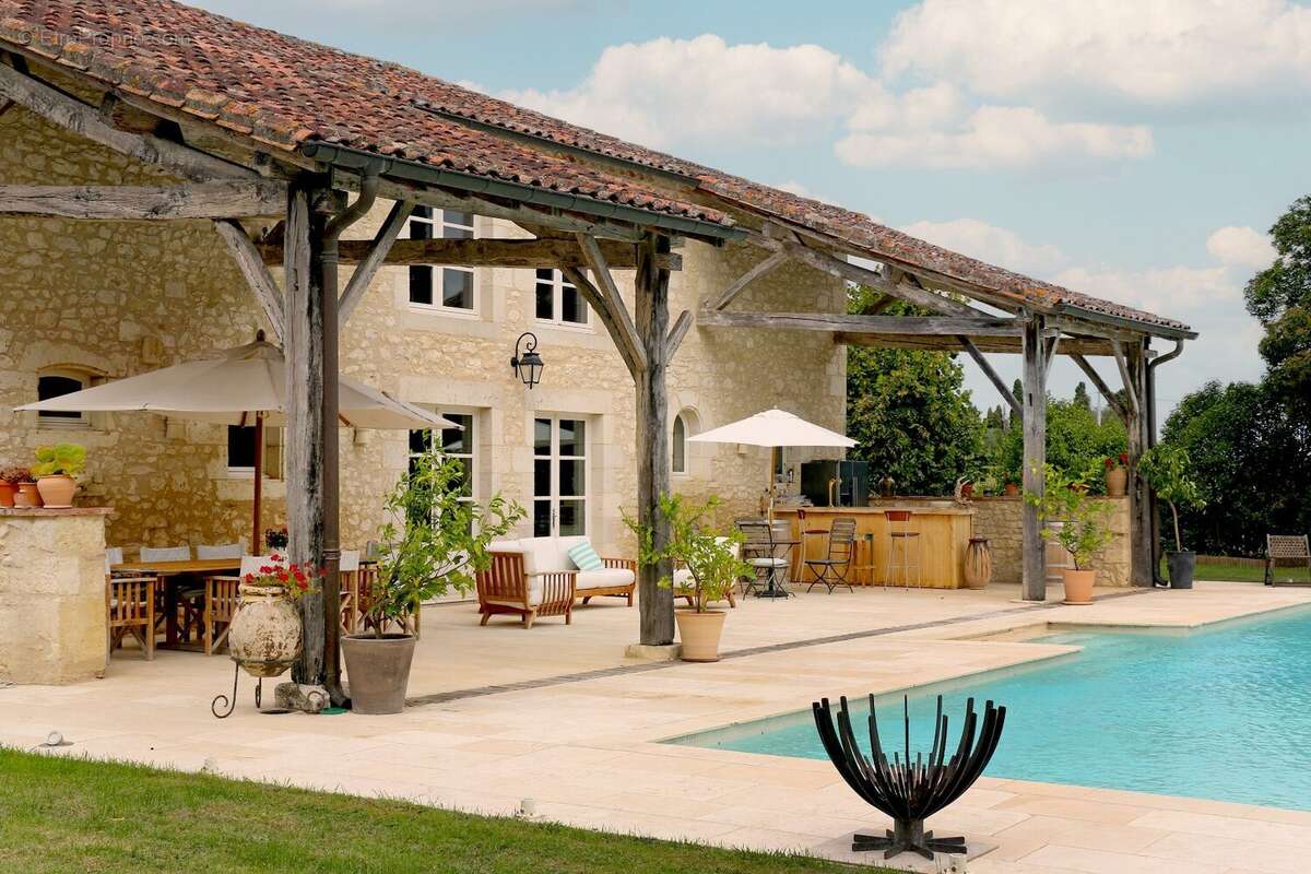 Maison à MAUVEZIN
