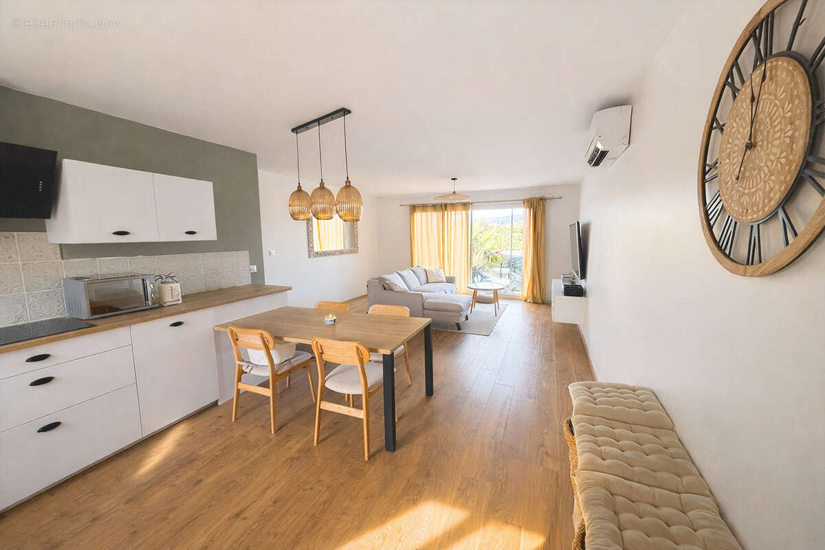 Maison à MONTELIMAR