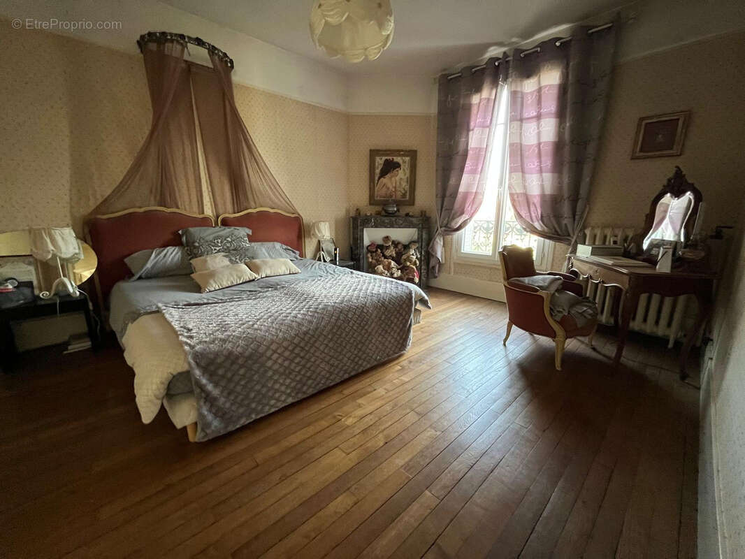 Maison à COUILLY-PONT-AUX-DAMES