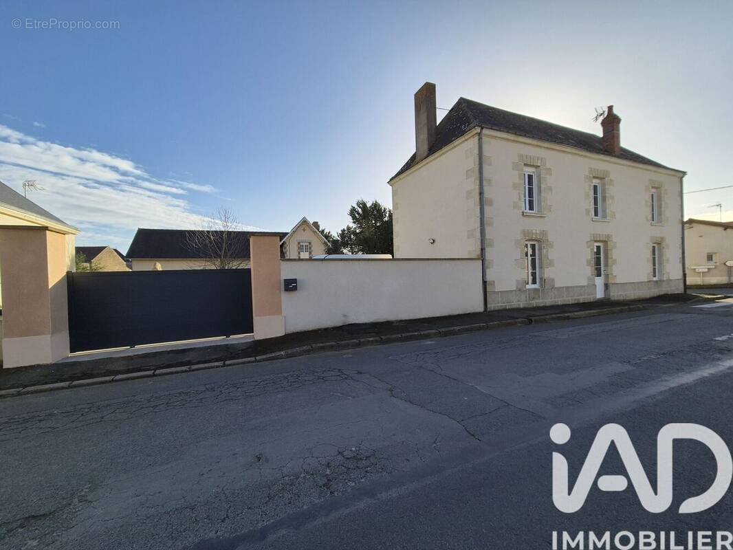 Photo 1 - Maison à CERSAY