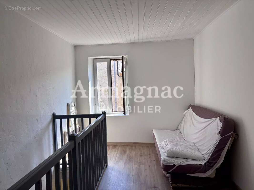 Maison à VIC-FEZENSAC