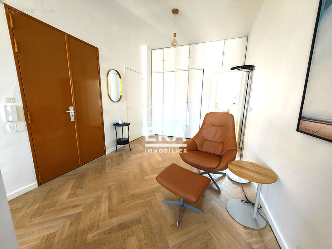 Appartement à MARSEILLE-5E