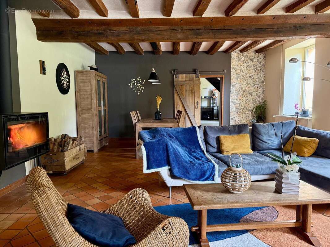 Photo 2 - Maison à COURCELLES-LA-FORET