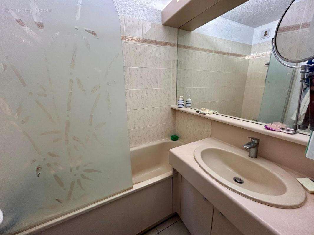 Appartement à GASSIN