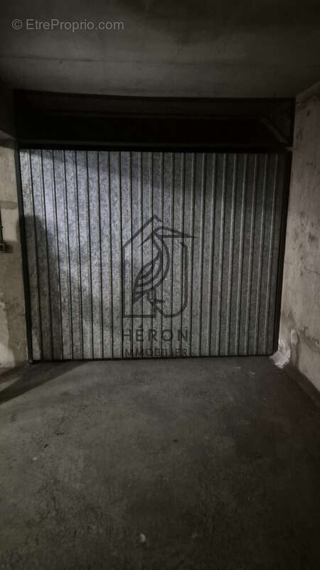 Parking à PARIS-19E