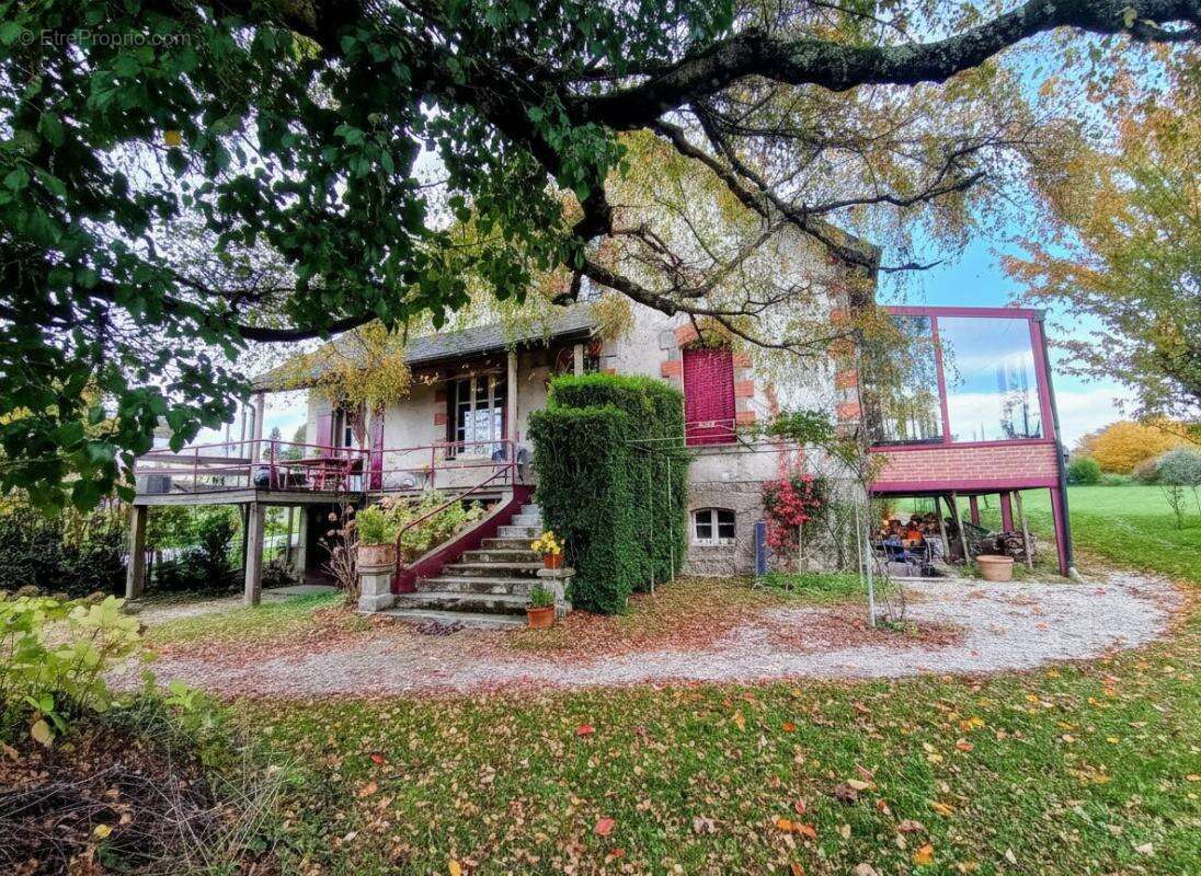 Maison à SAINT-PRIVAT