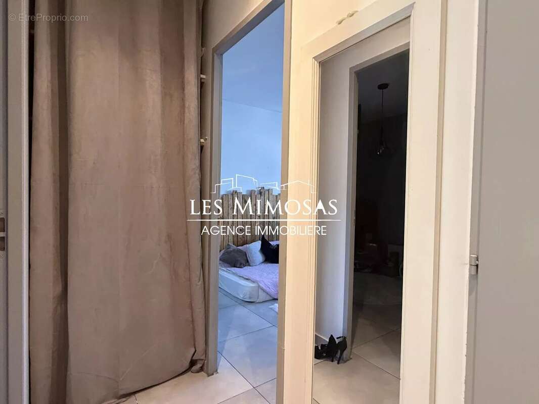 Maison à ROQUEBRUNE-SUR-ARGENS