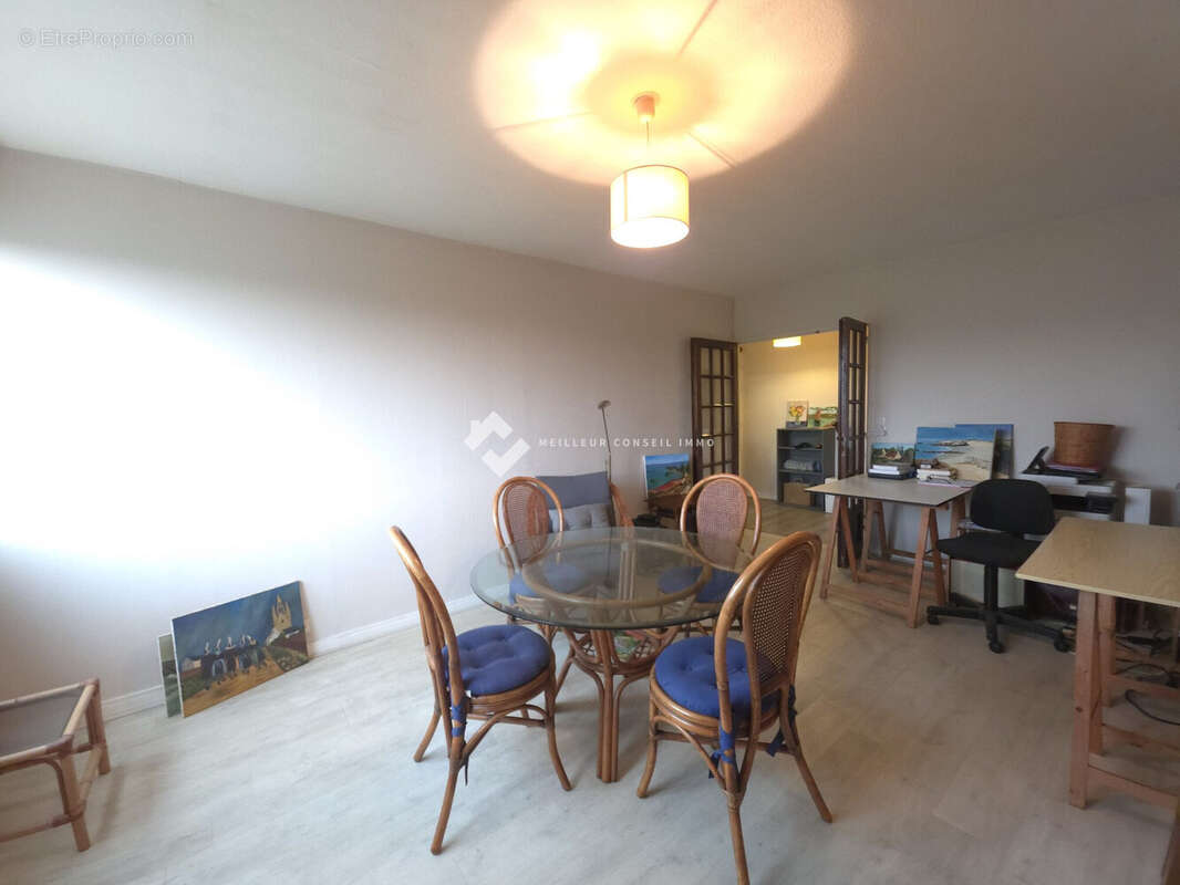 Appartement 80 m² à Saint-Brieuc  - photo 2