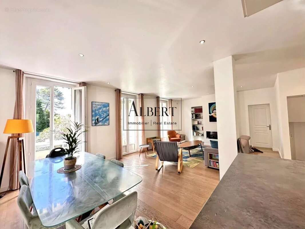 Appartement à LE CANNET