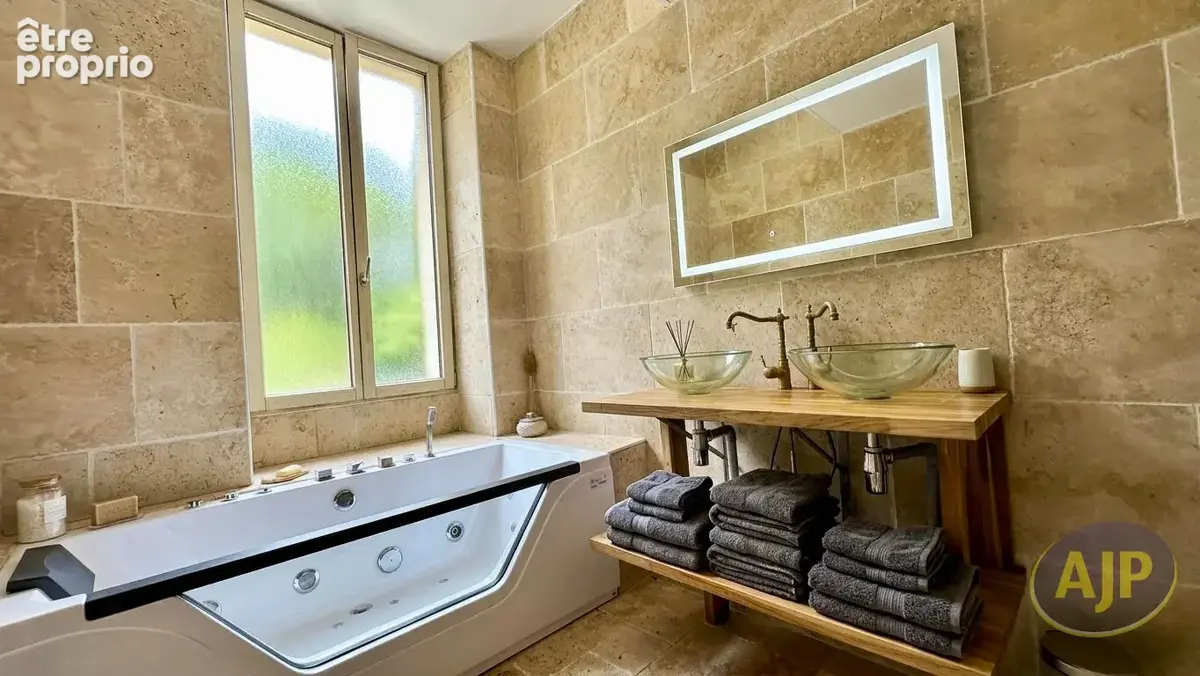 Maison pierre, 5 chambres et 1 bureau, Cussac le vieux ! - photo 12