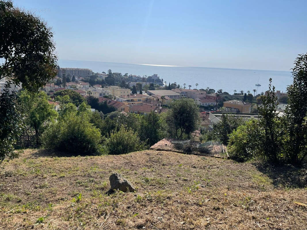 Terrain à BEAULIEU-SUR-MER