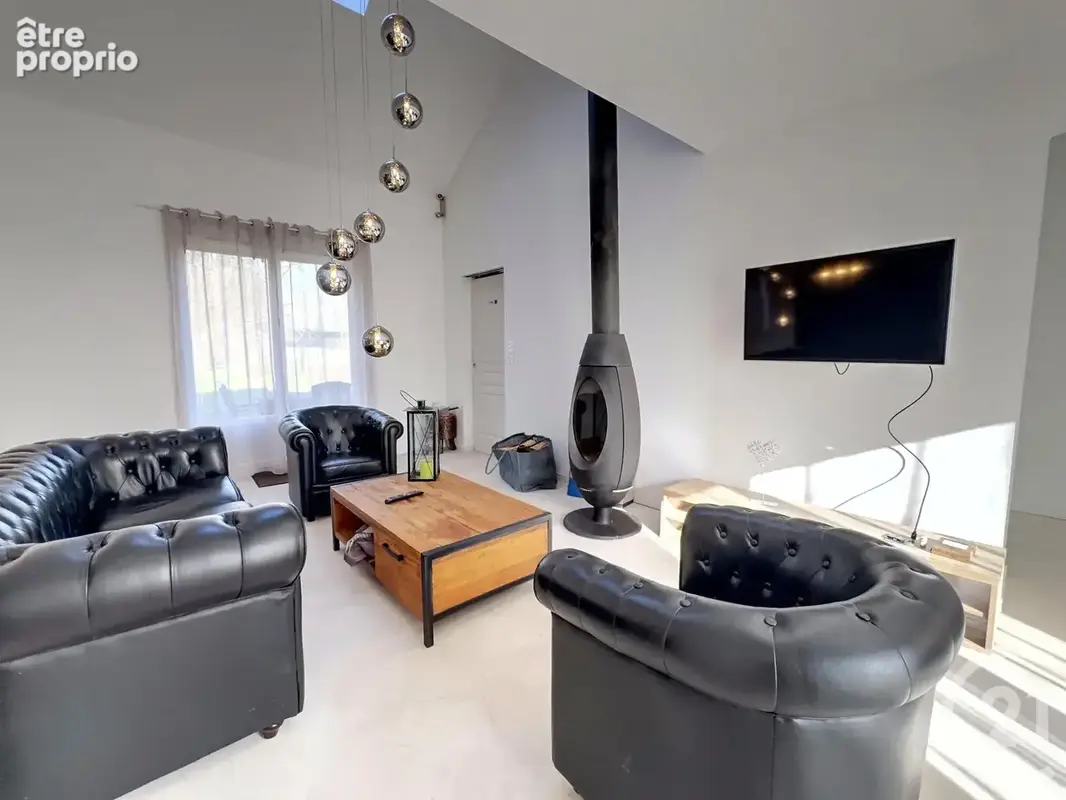 Maison 4 pièces 102 m² à vendre à Ligny-Le-Ribault (45240) - photo 2