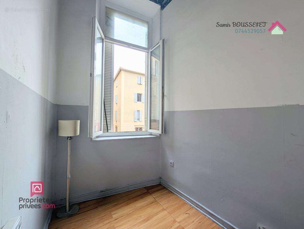 Appartement à MARSEILLE-2E