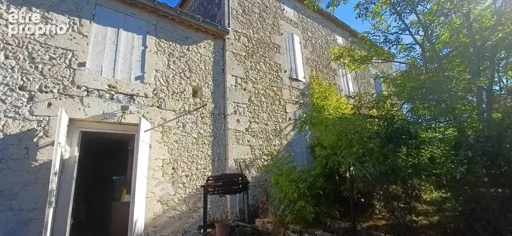 Maison village en pierre jardin arbore - photo 11