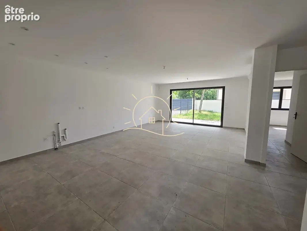 RUOMS - Villa neuve de plain-pied, toit plat - photo 3