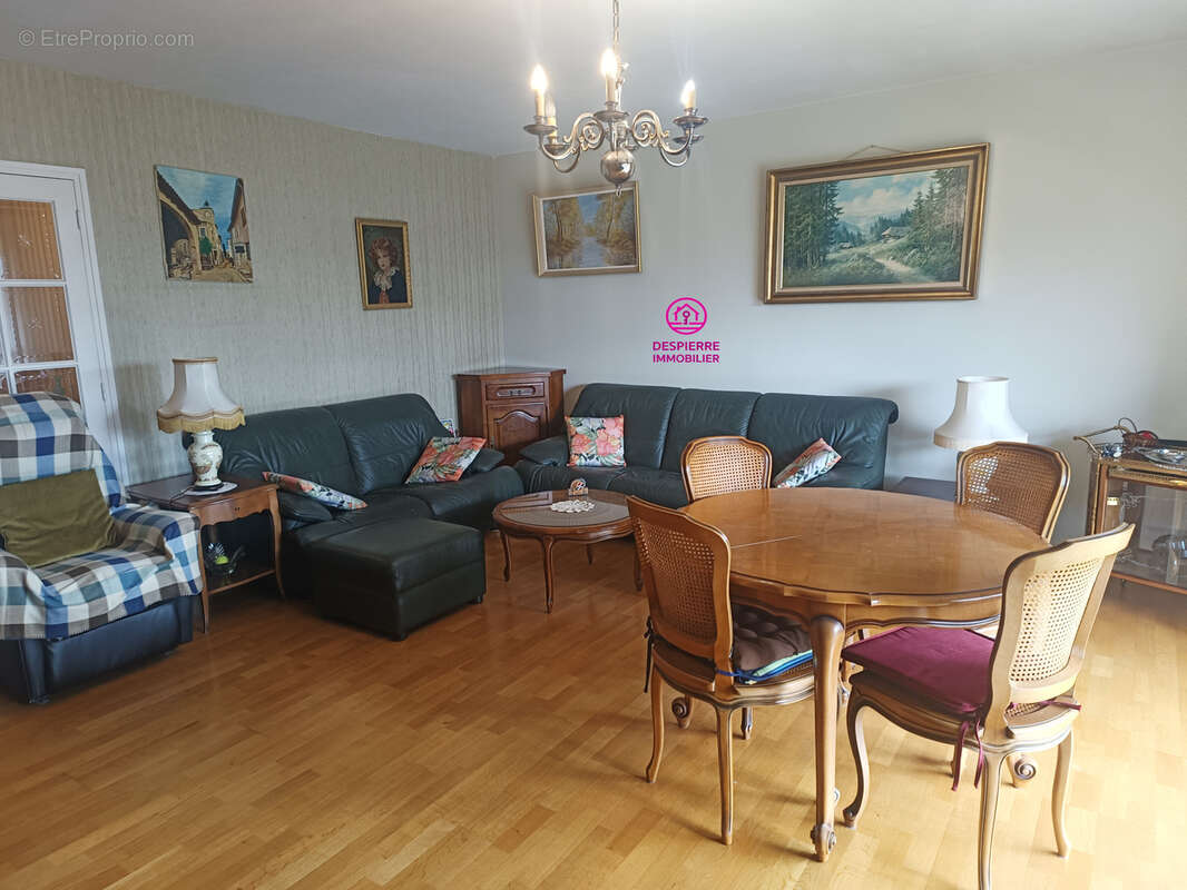 Appartement à LE PEAGE-DE-ROUSSILLON