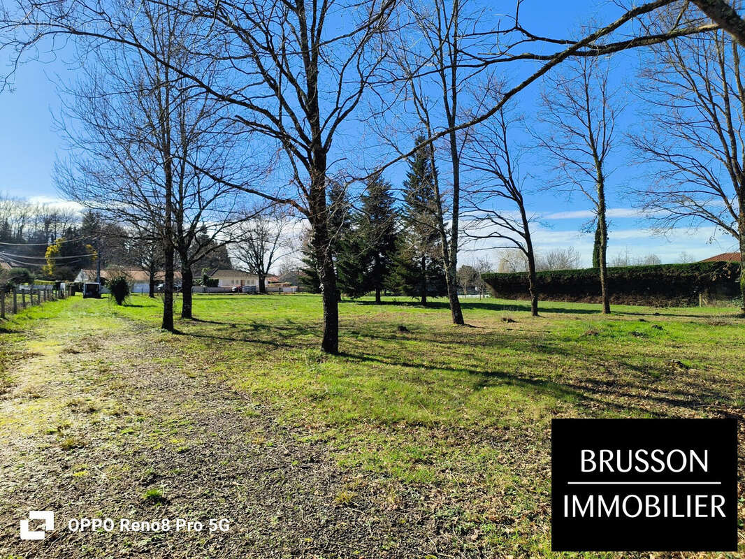 Terrain à CASTRES