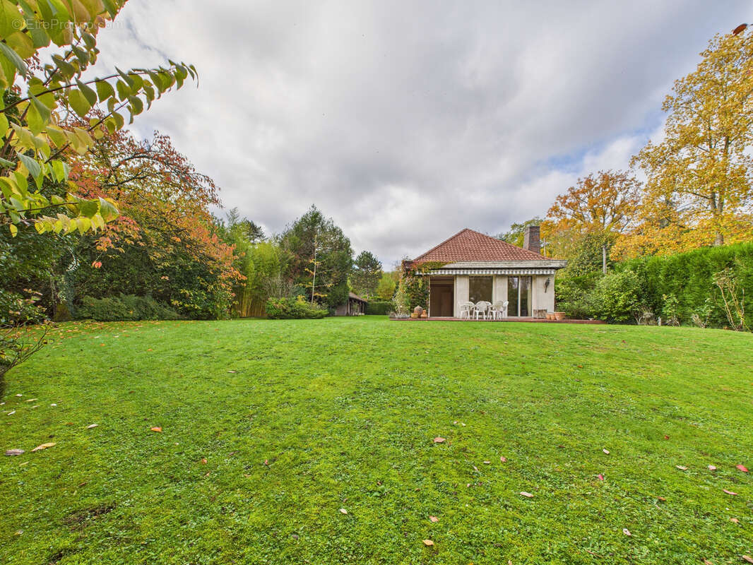 Maison à LA CELLE-SAINT-CLOUD