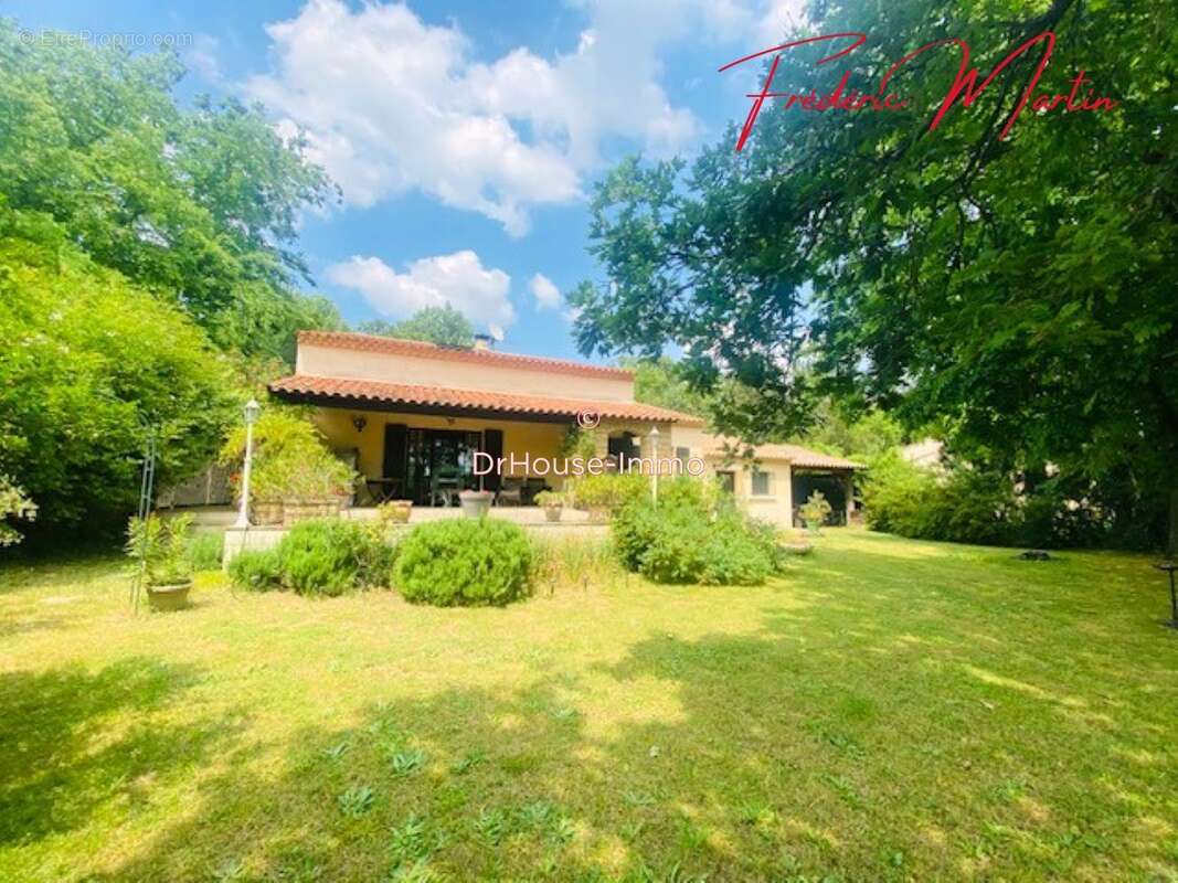 Maison 220 m² à Saint-Quentin-La-Poterie  - photo 4