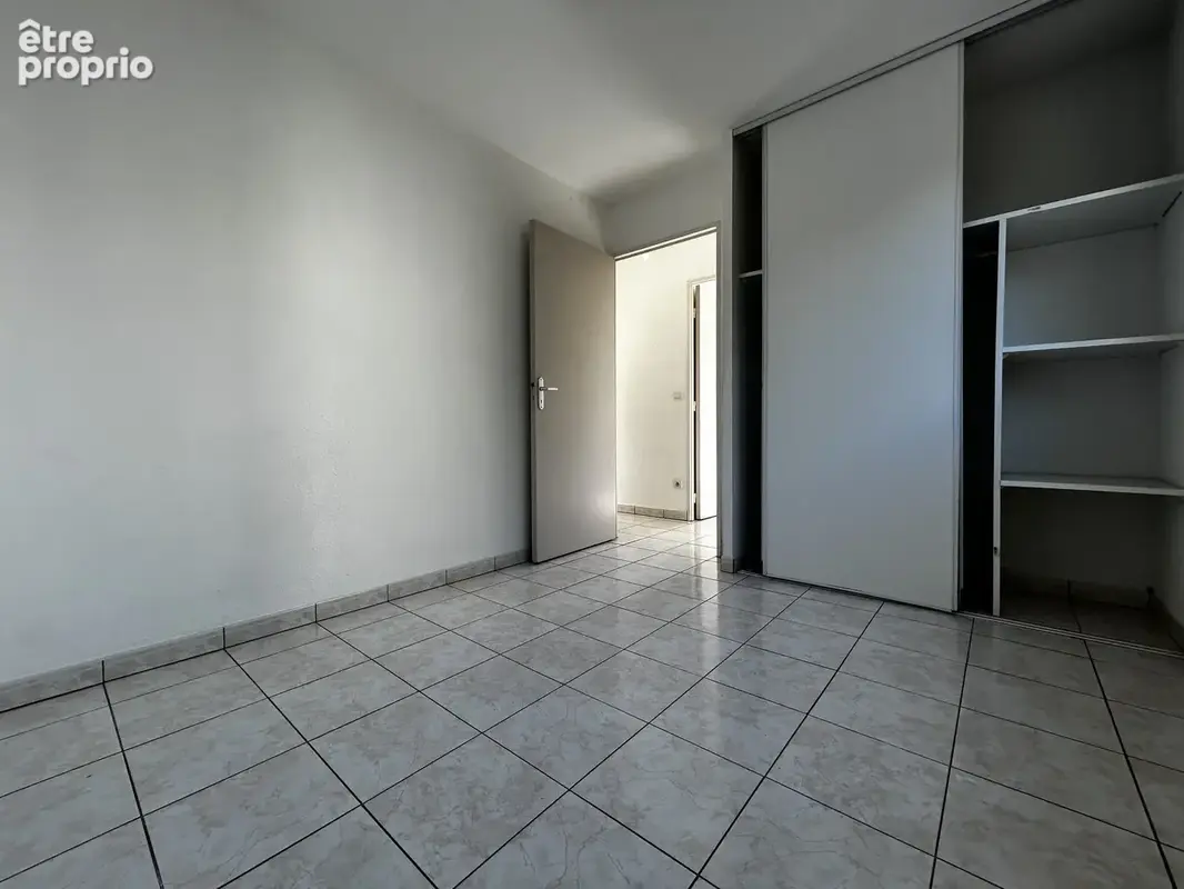 F3 + parking secteur kennedy - ideal investisseur. - photo 7