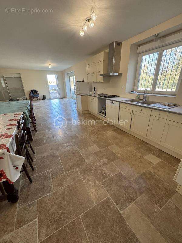 34500 beziers - prorpiété type 8 - 280m2 - terrain clos 1090m2 - piscine - - photo 5