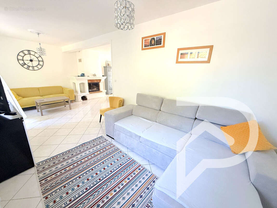 Maison à CHAMPAGNE-SUR-OISE