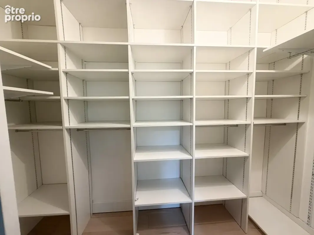 APPARTEMENT DE STANDING T3 + bureau 112M2 Hyper centre de Vichy - photo 7