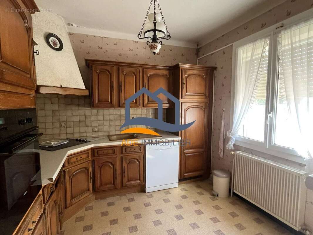 Maison 85 m² de type 4 + garage - photo 4